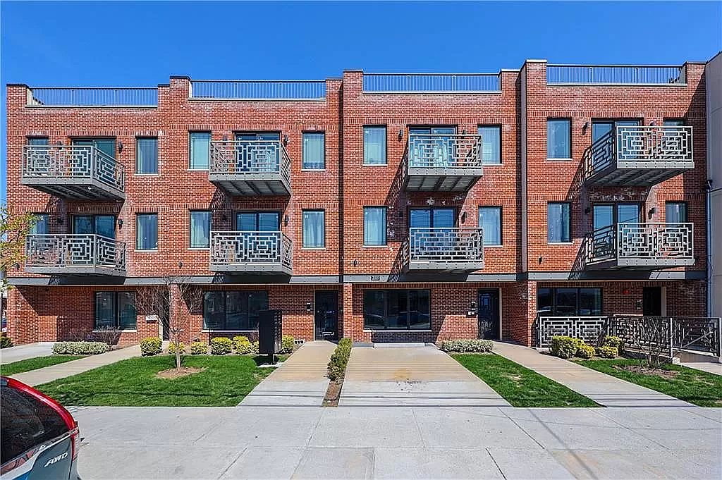 2335 Bath Ave #3D, Brooklyn, NY 11214 | MLS #1705621 | Zillow