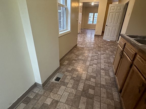 3rd image of 9309 Quebec Ave #9315