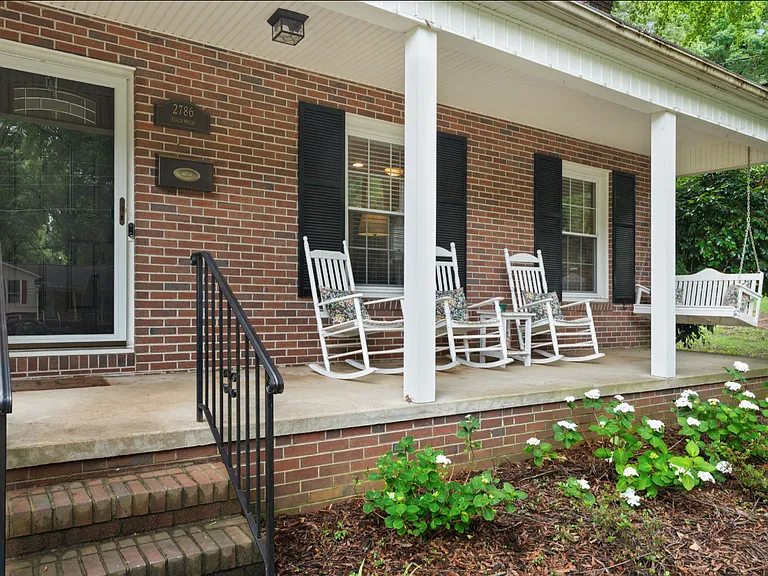 2786 Birchwood Dr — Photo 8