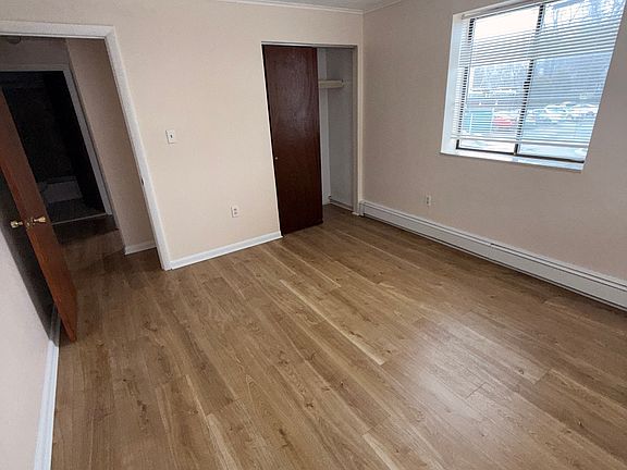 4th image of 362 Centre St APT 6