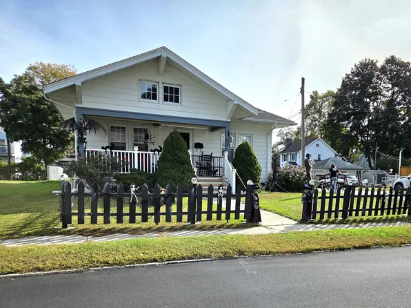 69 North Hoadley Street, Naugatuck, CT 06770