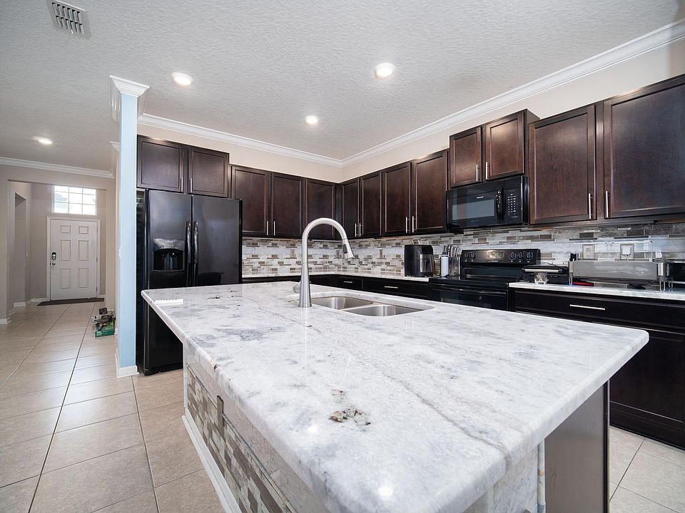 1st image of 10932 Haws Ln