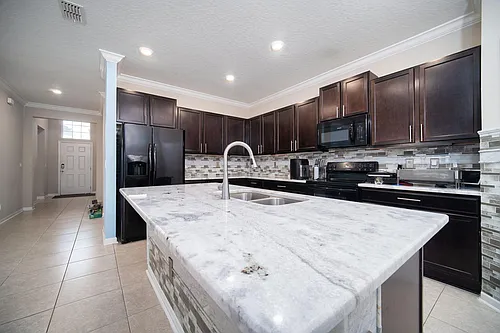 10932 Haws Ln Photo 1