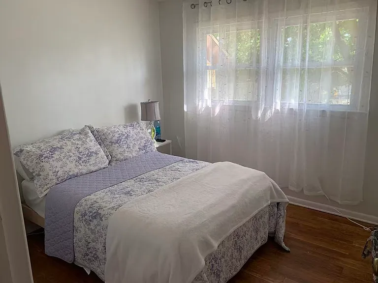 1425 Boynton Ave — Photo 10