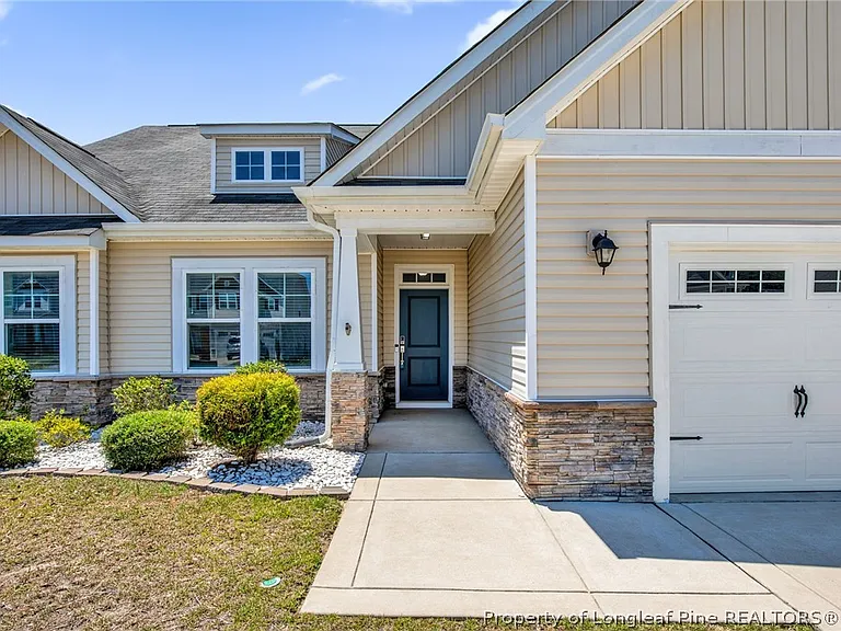 3221 Hunting Lodge Rd — Photo 3