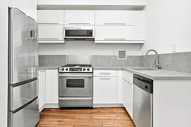 Sold by The SIMPLE Real Estate Co