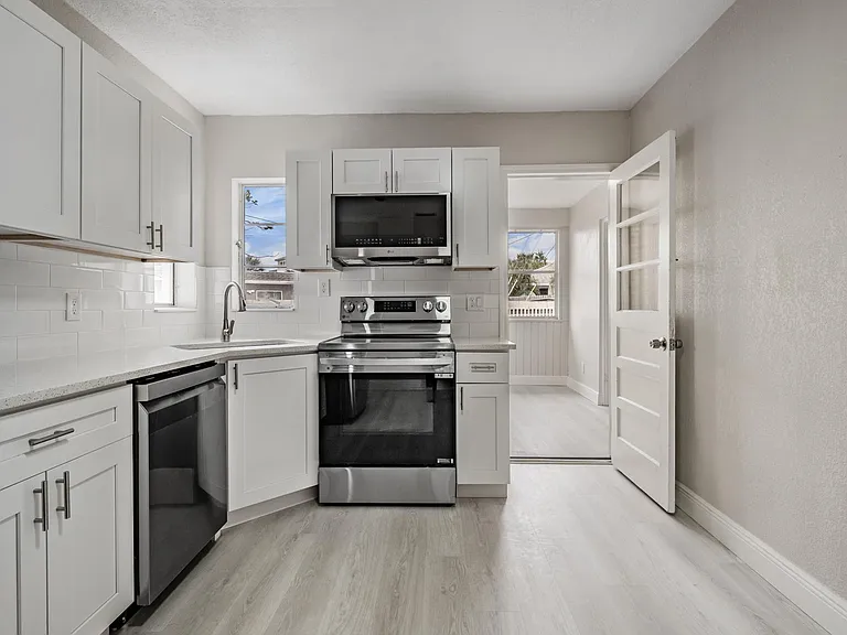 14040 Miramar Ave #A — Photo 12