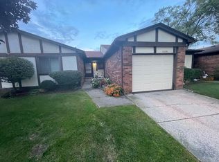 13531 Angela Dr, Warren, MI 48088