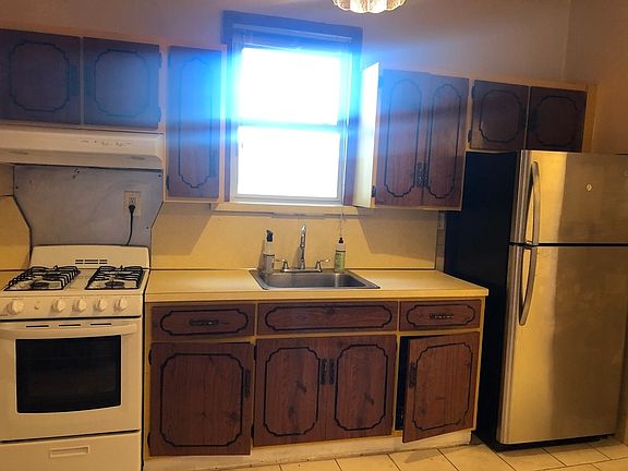 4th image of 22-63 28th St #2F
