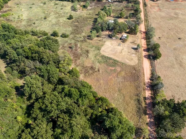 5 E 830th Rd, Carney, OK 74832