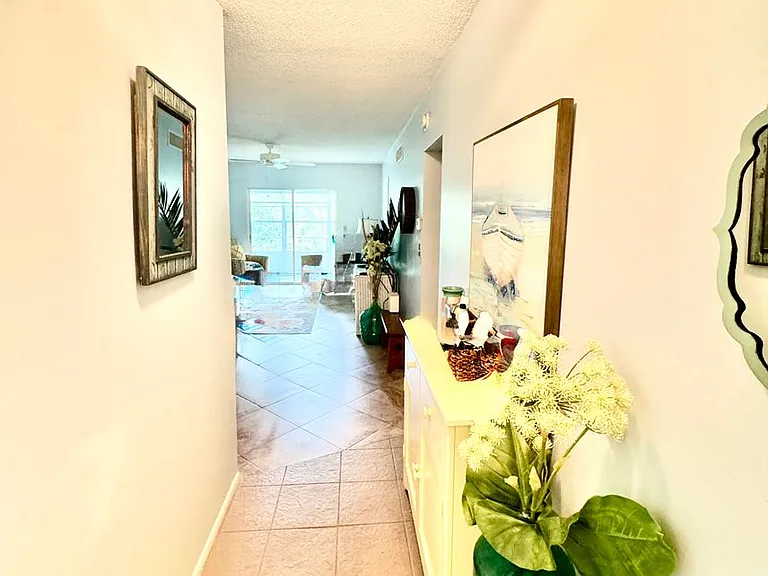 1100 Ponce De Leon Cir #E306 — Photo 37