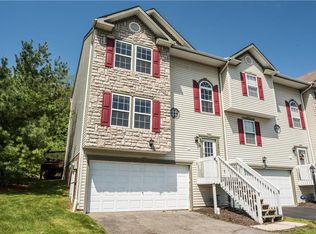 100 Mountain Dr, Carnegie, PA 15106