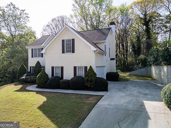 3rd image of 159 Roberts Rd