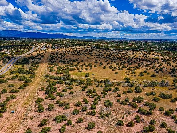 3rd image of 5 Tierra Antigua
