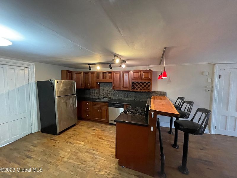 3rd image of 17 Ash Grove Place