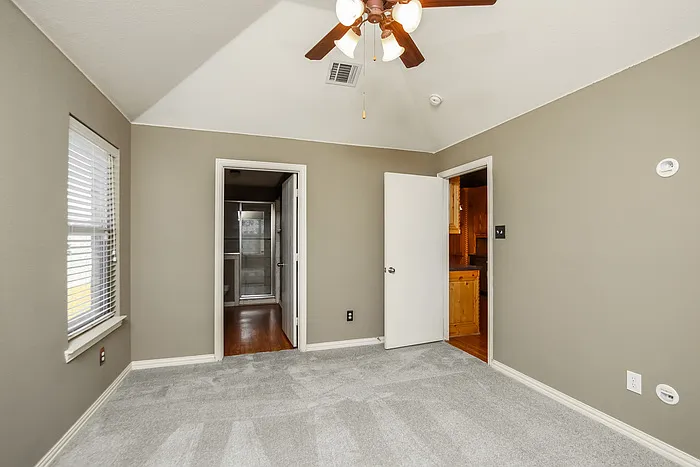 108 Oregon Trl — Photo 9