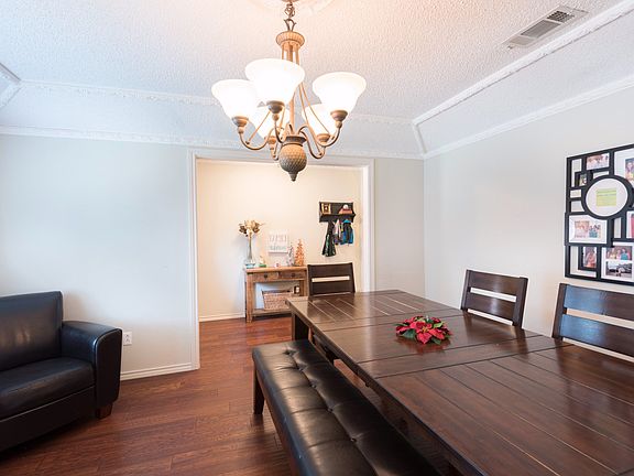 4th image of 4017 Bandera Dr