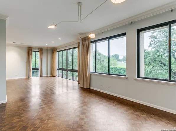 4001 N New Braunfels #202, San Antonio, TX 78209