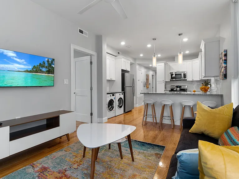 86 Marine Rd #2 — Photo 6