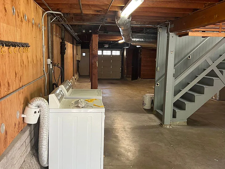 2645 Chestnut St — Photo 21