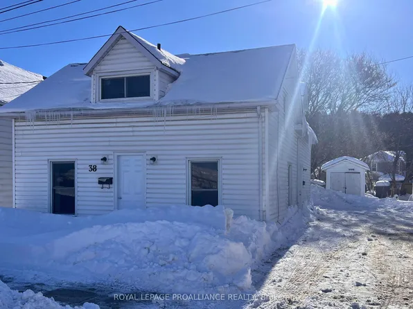 38 Stanley St, Quinte West, ON K8V 4V2