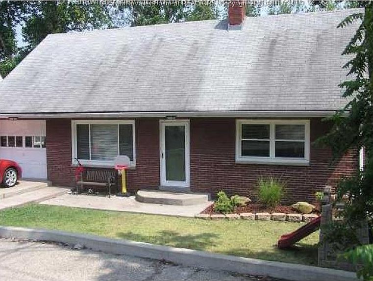 1st image of 941 Montrose Dr