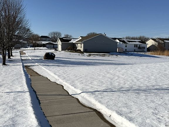 2nd image of 2044 Meadow Ave