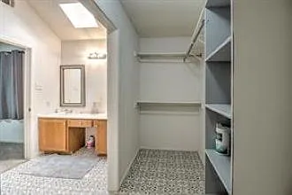 201 Teakwood Ln — Photo 18