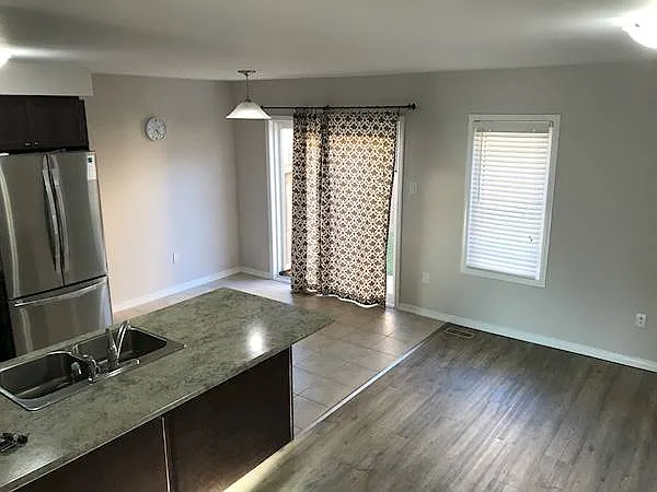 7 Ludolph Street Kitchener — Photo 4