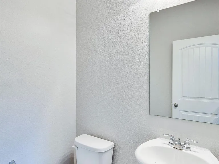 13923 Macquarie Dr — Photo 11