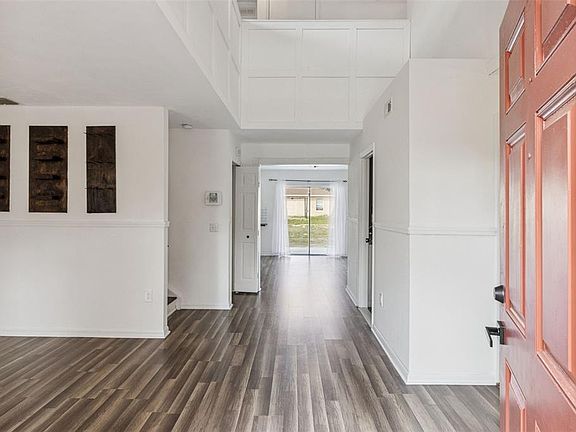 4th image of 455 DANUBE DRIVE