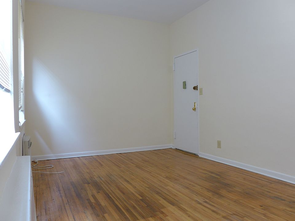 2nd image of 23 W 84th St APT 5A