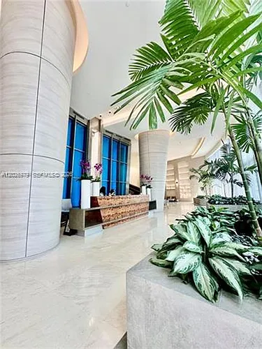 18201 Collins Ave Photo 1