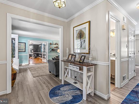 5th image of 55 Isaiah Ln