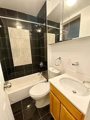 Rented by J PRESTON AND ASSOCIATES INC | media 10