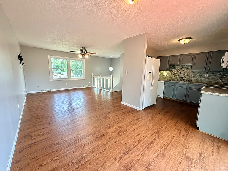 3002 12th Ave SW — Photo 5