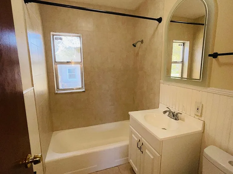 1701 Sunrise Blvd — Photo 10