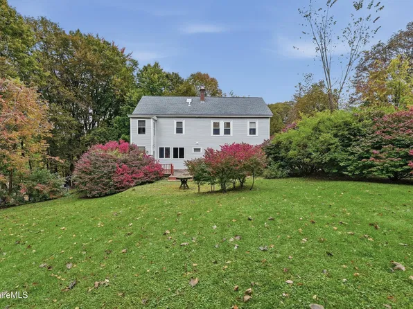 55 Fairview Ave, Pittsfield, MA 01201