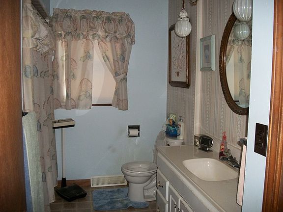 5th image of 505-507 Oakview Ave