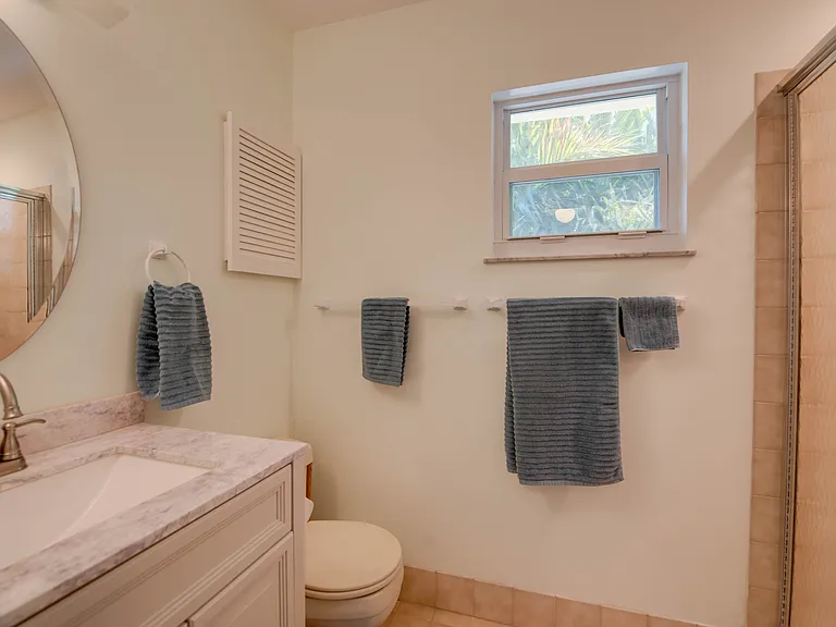 536 Caribbean Dr E — Photo 15