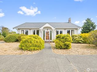 537 W 6th St, Port Angeles, WA 98362