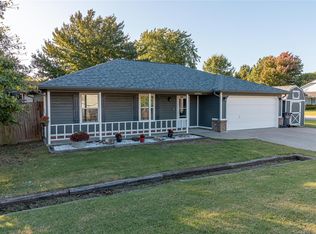 24902 S Eastwood Dr, Claremore, OK 74019