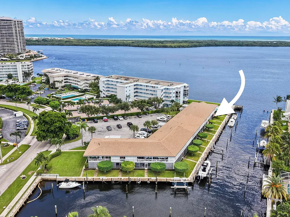 68 Yacht Club Dr #12