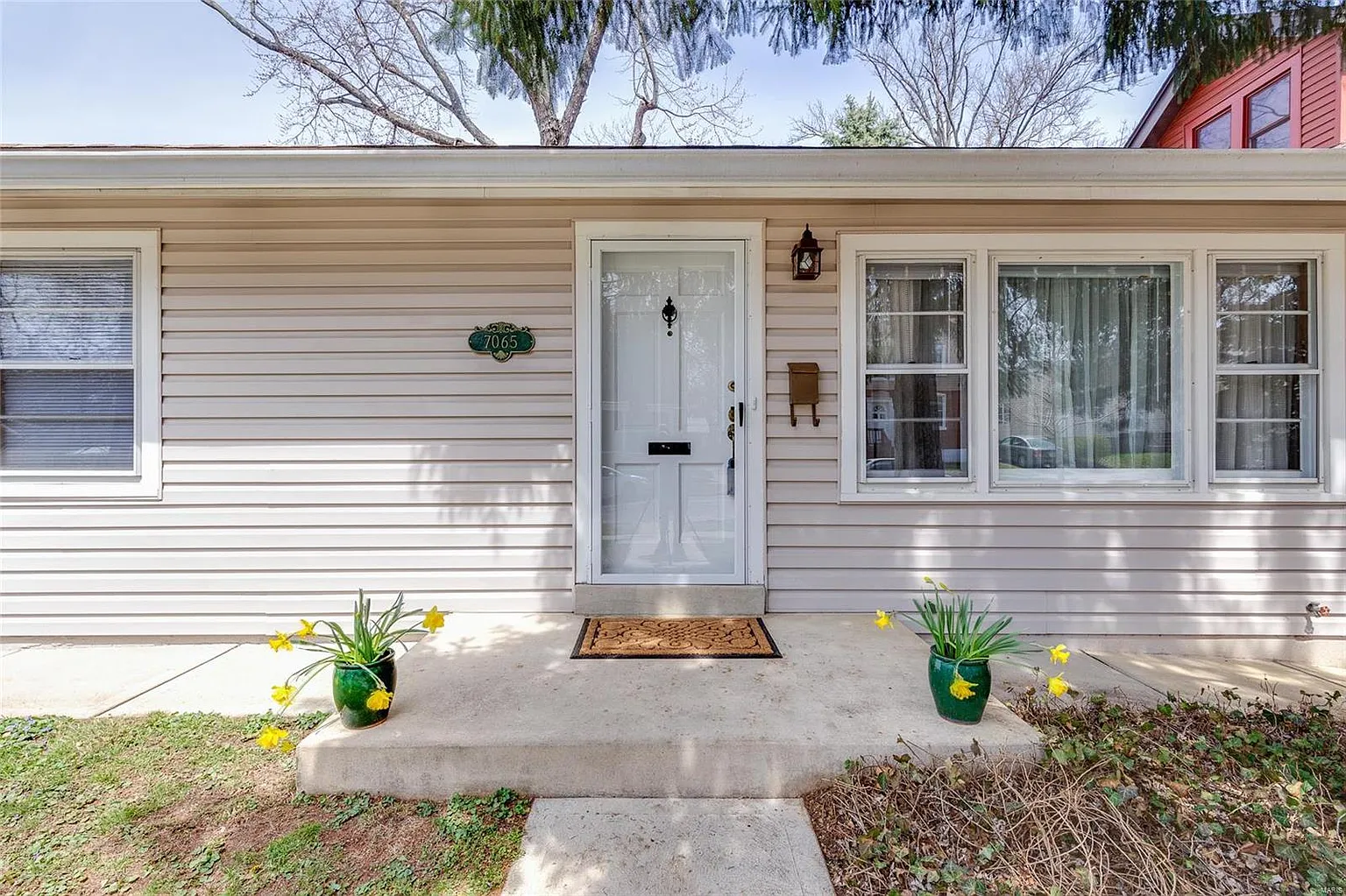 7065 Tholozan Ave photo 1