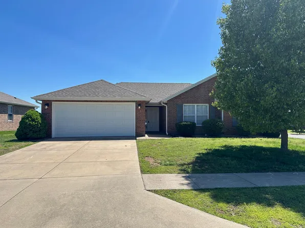 250 Amber Avenue, Hollister, MO 65672