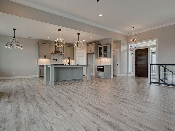 5th image of 3521 Nicholas Ln