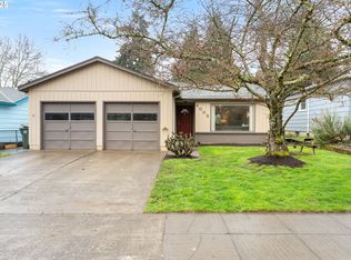 2002 SE Spokane St, Portland, OR 97202