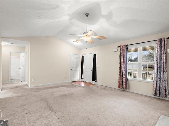 5th image of 459 Vinemont Rdg