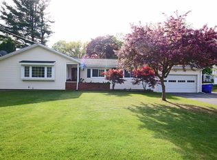 25 Archer Rd, Rochester, NY 14624