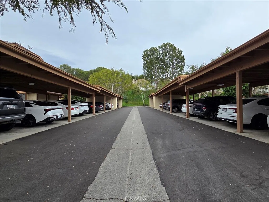 1 bed, 644 sqft, $2,400 — Photo 4